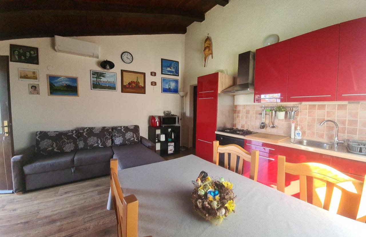 Apartman Kos Rosini Ngoại thất bức ảnh